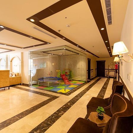 Holiday Plus - Al Nuzha Jeddah Bagian luar foto
