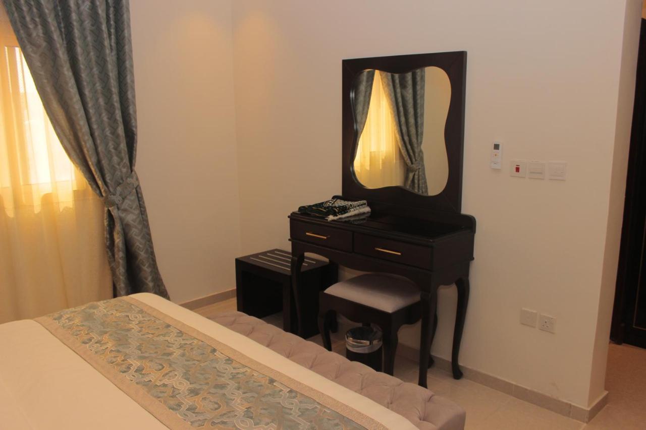 Holiday Plus - Al Nuzha Jeddah Bagian luar foto