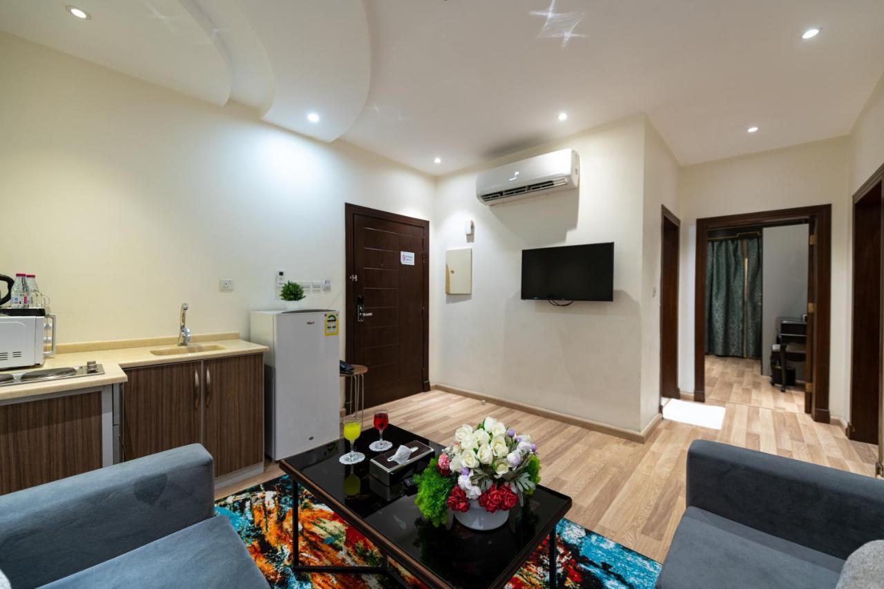 Holiday Plus - Al Nuzha Jeddah Bagian luar foto